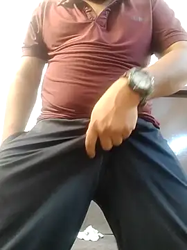 MrgigoloNCRRR9 online show from June 2026 06:10:01 PM