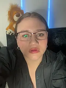 Snapshot of Sami_ferrer chatting on May 2026 03:37:02 AM Sami ferrer online show from May 2026 03:37:02 AM