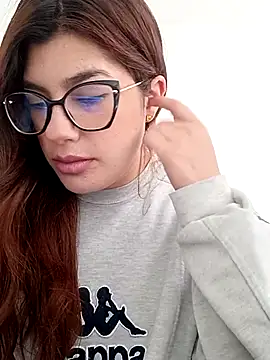 cutetemari online show from May 2026 08:10:02 PM