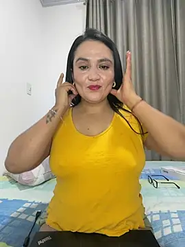 Snapshot of rousee69_ chatting on June 2026 11:17:01 PM rousee69 online show from June 2026 11:17:01 PM