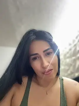 Snapshot of areviklusine1 chatting on May 2026 11:21:02 PM areviklusine1 online show from May 2026 11:21:02 PM
