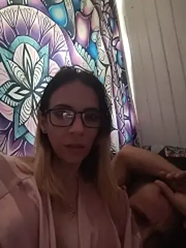 Snapshot of AmberRussellTerrier chatting on June 2026 05:25:01 PM AmberRussellTerrier online show from June 2026 05:25:01 PM