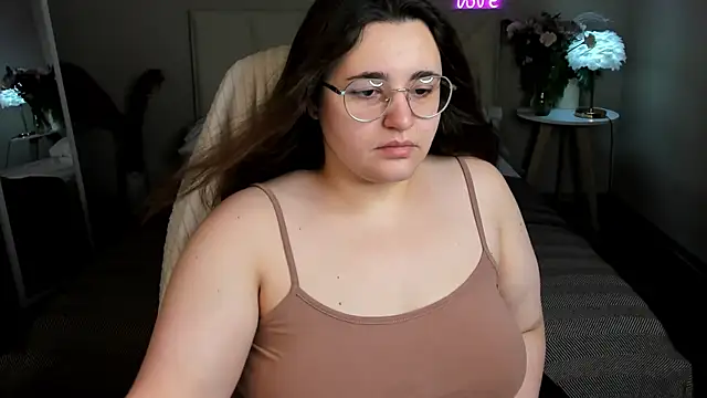 Snapshot of Ayleen_Gece chatting on June 2026 03:02:01 AM Ayleen Gece online show from June 2026 03:02:01 AM