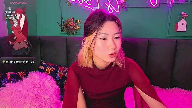 Snapshot of Runi_Asian chatting on July 2026 01:30:01 AM Runi Asian online show from July 2026 01:30:01 AM
