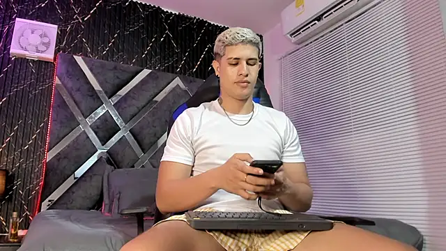 dominic connor online show from June 2026 03:19:02 AM