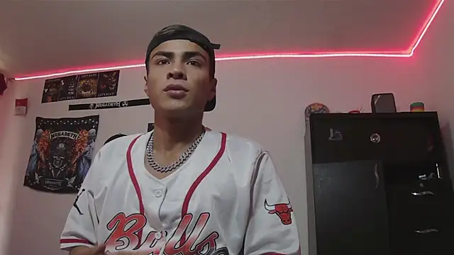 Fenix hardcock online show from May 2026 03:53:02 PM