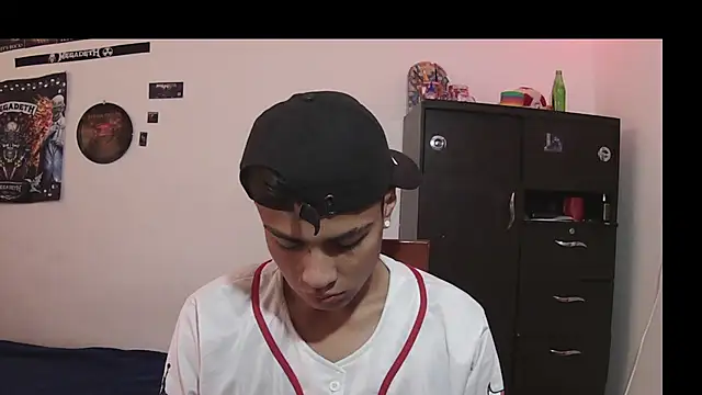 Snapshot of Fenix_hardcock chatting on June 2026 04:22:02 PM Fenix hardcock online show from June 2026 04:22:02 PM