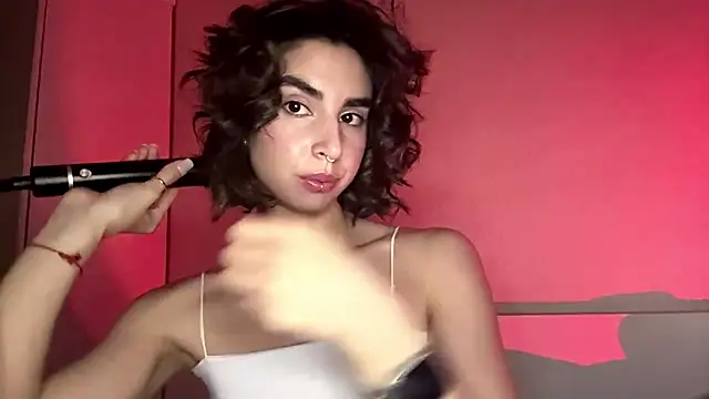 Snapshot of JessiaRuezga chatting on May 2026 01:37:01 PM JessiaRuezga online show from May 2026 01:37:01 PM