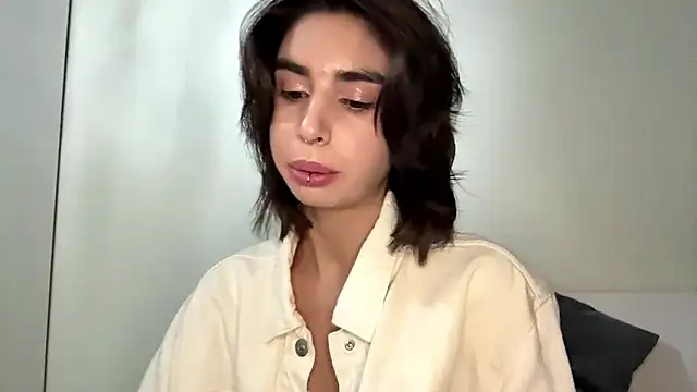 Snapshot of JessiaRuezga chatting on May 2026 12:21:02 PM JessiaRuezga online show from May 2026 12:21:02 PM