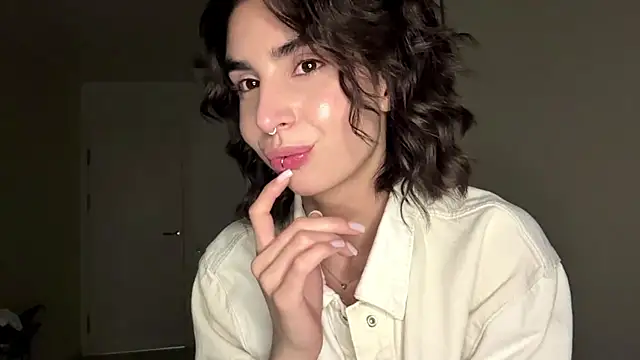 Snapshot of JessiaRuezga chatting on May 2026 12:23:01 PM JessiaRuezga online show from May 2026 12:23:01 PM
