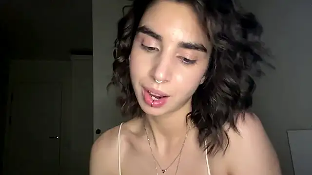 Snapshot of JessiaRuezga chatting on May 2026 06:09:01 PM JessiaRuezga online show from May 2026 06:09:01 PM