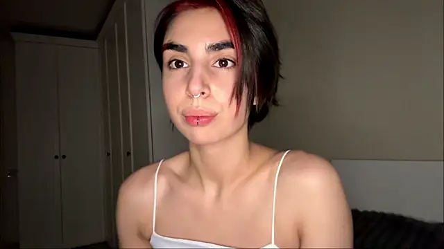 Snapshot of JessiaRuezga chatting on July 2026 12:18:02 PM JessiaRuezga online show from July 2026 12:18:02 PM