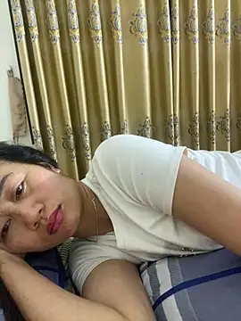 Linda-babyy online show from May 2026 04:35:02 PM