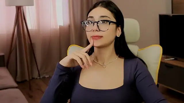 Snapshot of honeylanaa chatting on June 2026 04:13:02 AM honeylanaa online show from June 2026 04:13:02 AM