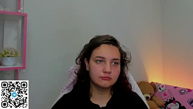 Snapshot of Mary_F0x chatting on July 2026 05:35:01 AM Mary F0x online show from July 2026 05:35:01 AM