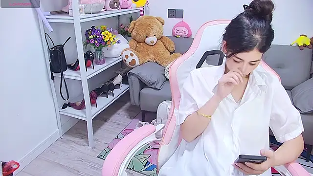 QinQin-888 online show from July 2026 12:19:02 PM