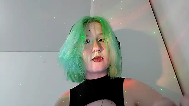 Snapshot of HunXena chatting on May 2026 03:19:02 PM HunXena online show from May 2026 03:19:02 PM