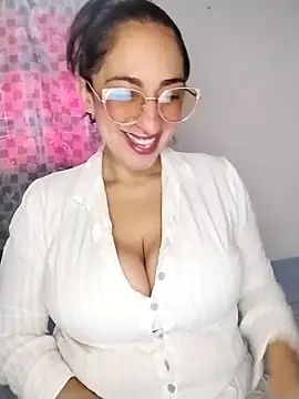Snapshot of Pamela_sa chatting on May 2026 05:43:02 PM Pamela sa online show from May 2026 05:43:02 PM