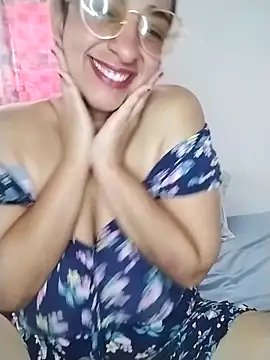 Snapshot of Pamela_sa chatting on May 2026 05:11:01 PM Pamela sa online show from May 2026 05:11:01 PM