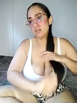 Snapshot of Pamela_sa chatting on July 2026 08:04:02 PM Pamela sa online show from July 2026 08:04:02 PM