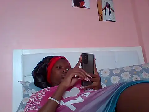 Snapshot of shantell_1 chatting on June 2026 09:35:02 AM shantell 1 online show from June 2026 09:35:02 AM