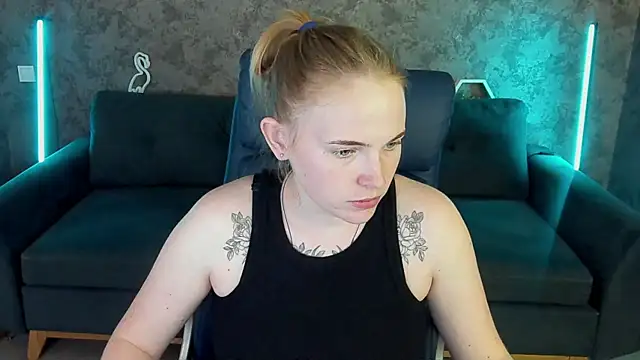 Snapshot of NikkyReyyy chatting on May 2026 01:06:01 PM NikkyReyyy online show from May 2026 01:06:01 PM