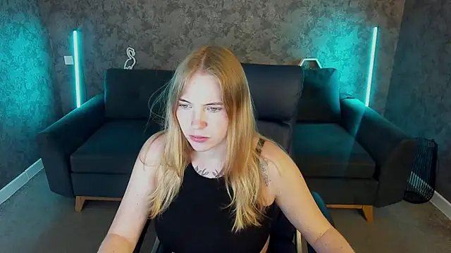 Snapshot of NikkyReyyy chatting on May 2026 05:36:01 AM NikkyReyyy online show from May 2026 05:36:01 AM