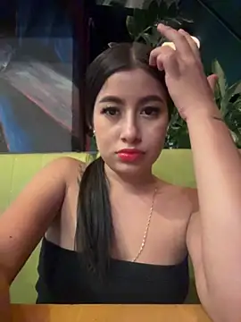 Snapshot of Luisa_Madrid chatting on May 2026 01:25:02 AM Luisa Madrid online show from May 2026 01:25:02 AM