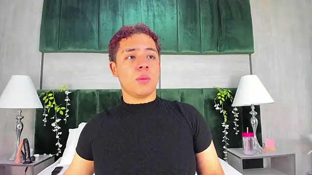 Snapshot of Darian_laforteza chatting on June 2026 07:37:02 PM Darian laforteza online show from June 2026 07:37:02 PM