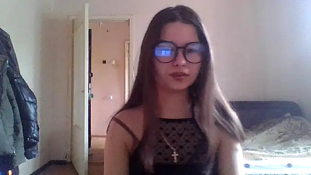 Snapshot of Bellochka201 chatting on May 2026 08:43:01 AM Bellochka201 online show from May 2026 08:43:01 AM