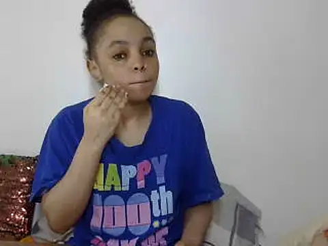 Snapshot of silk_couple1 chatting on June 2026 09:17:01 PM silk couple1 online show from June 2026 09:17:01 PM