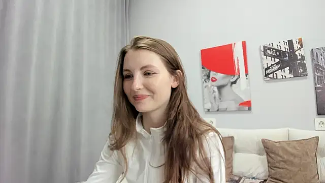 Shyly  Lisa online show from May 2026 01:35:02 AM