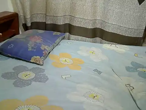 Snapshot of sweet_pie5 chatting on June 2026 11:31:01 PM sweet pie5 online show from June 2026 11:31:01 PM