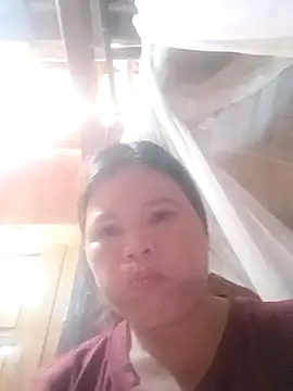 Snapshot of -Yeyi- chatting on May 2026 01:56:01 AM -Yeyi- online show from May 2026 01:56:01 AM
