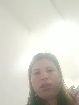 Snapshot of -Yeyi- chatting on May 2026 02:13:01 PM -Yeyi- online show from May 2026 02:13:01 PM