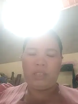 Snapshot of -Yeyi- chatting on May 2026 10:20:01 AM -Yeyi- online show from May 2026 10:20:01 AM