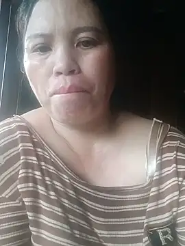 Snapshot of -Yeyi- chatting on May 2026 11:27:01 AM -Yeyi- online show from May 2026 11:27:01 AM