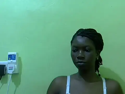 Snapshot of Sweet-Lynn chatting on May 2026 05:25:02 AM Sweet-Lynn online show from May 2026 05:25:02 AM