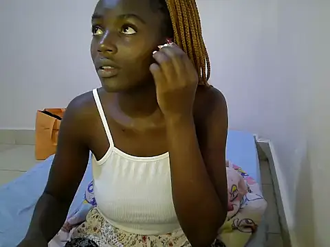 Snapshot of BUNNY_BLISS1 chatting on May 2026 08:16:02 PM BUNNY BLISS1 online show from May 2026 08:16:02 PM
