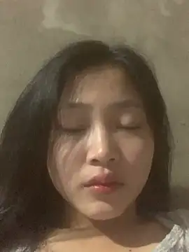 Snapshot of hinami-lo chatting on May 2026 04:50:01 AM hinami-lo online show from May 2026 04:50:01 AM