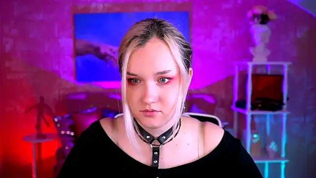ViolettWoods online show from May 2026 08:23:01 AM