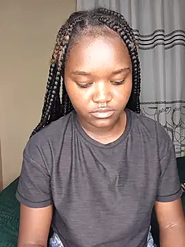Snapshot of little_creamy chatting on May 2026 06:27:01 PM little creamy online show from May 2026 06:27:01 PM
