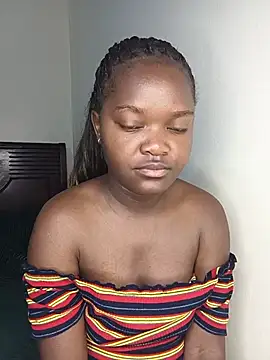 Snapshot of little_creamy chatting on June 2026 04:40:01 AM little creamy online show from June 2026 04:40:01 AM