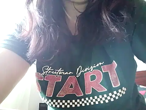 Rossyta r online show from May 2026 02:12:01 PM