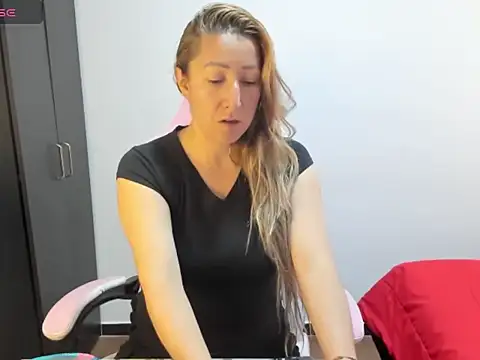 beautyfullchrys online show from June 2026 12:18:01 PM