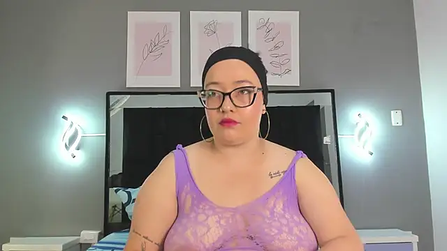 Snapshot of zoe_curvyy chatting on July 2026 12:09:01 PM zoe curvyy online show from July 2026 12:09:01 PM
