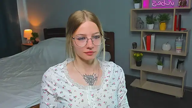 DeniseMekus online show from May 2026 10:12:02 AM