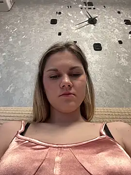 la lisa  online show from June 2026 06:49:02 AM