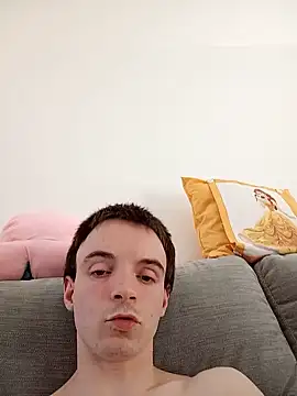 thomsnapchaud online show from July 2026 12:31:02 PM