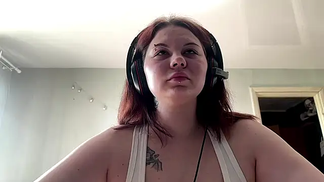 Redhair girl online show from May 2026 02:03:01 PM